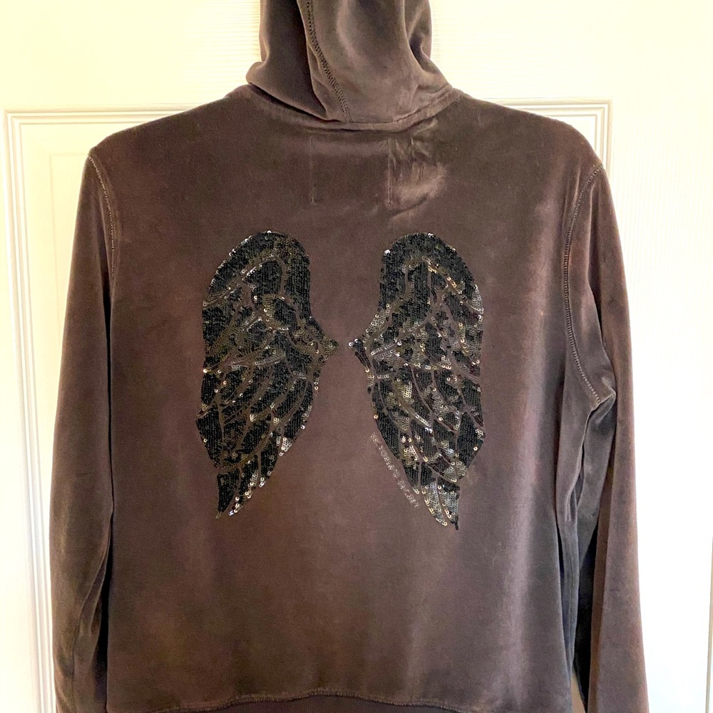 Black sport sweater